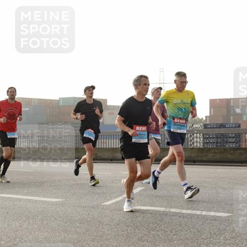03.10.2026 - Köhlbrandbrückenlauf Michael Burmester http://msf.ph/oto/10769717 03.10.2026 09:12:23 Position 3 1803, 3791 meine-sportfotos.de