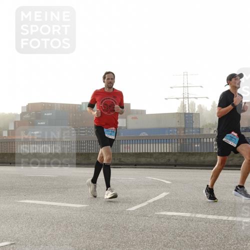 03.10.2026 - Köhlbrandbrückenlauf Michael Burmester http://msf.ph/oto/10769721 03.10.2026 09:12:24 Position 3 19, 3708 meine-sportfotos.de