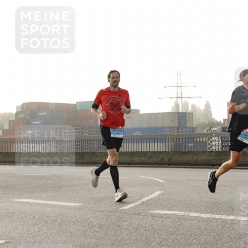 03.10.2026 - Köhlbrandbrückenlauf Michael Burmester http://msf.ph/oto/10769724 03.10.2026 09:12:24 Position 3 3708, 2198, 5 meine-sportfotos.de