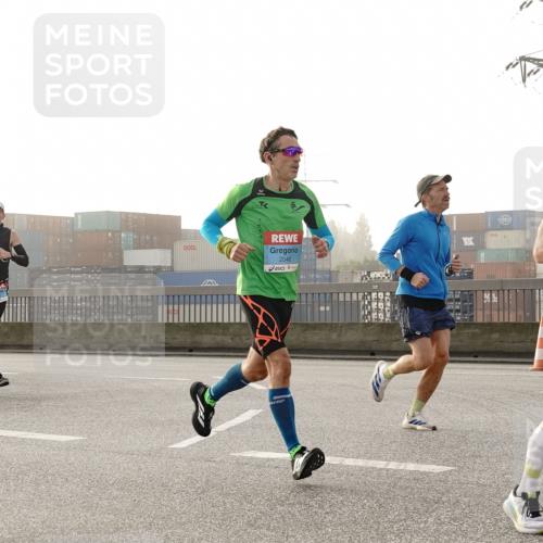 03.10.2026 - Köhlbrandbrückenlauf Michael Burmester http://msf.ph/oto/10769759 03.10.2026 09:12:32 Position 3 2046, 2195 meine-sportfotos.de