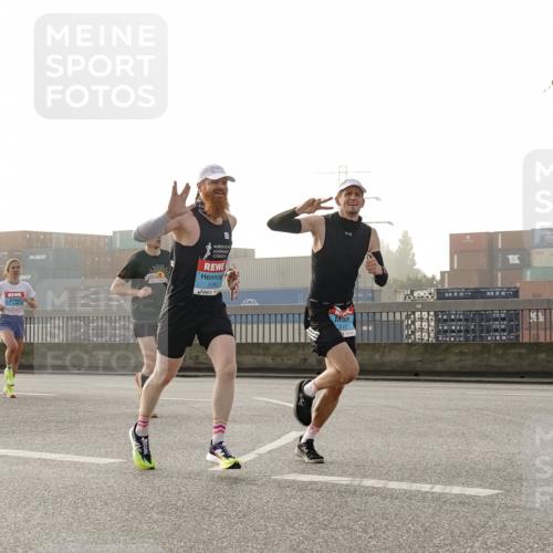 03.10.2026 - Köhlbrandbrückenlauf Michael Burmester http://msf.ph/oto/10769773 03.10.2026 09:12:33 Position 3 1392, 213 meine-sportfotos.de