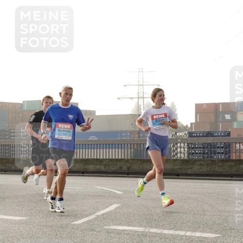 03.10.2026 - Köhlbrandbrückenlauf Michael Burmester http://msf.ph/oto/10769789 03.10.2026 09:12:35 Position 3 1712, 221 meine-sportfotos.de