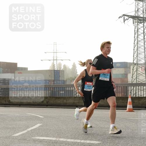 03.10.2026 - Köhlbrandbrückenlauf Michael Burmester http://msf.ph/oto/10769800 03.10.2026 09:12:37 Position 3 2123, 171 meine-sportfotos.de