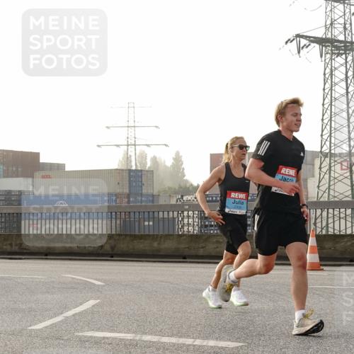 03.10.2026 - Köhlbrandbrückenlauf Michael Burmester http://msf.ph/oto/10769802 03.10.2026 09:12:37 Position 3 2339 meine-sportfotos.de