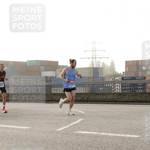 03.10.2026 - Köhlbrandbrückenlauf Michael Burmester http://msf.ph/oto/10769804 03.10.2026 09:12:38 Position 3  meine-sportfotos.de