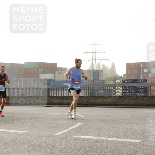 03.10.2026 - Köhlbrandbrückenlauf Michael Burmester http://msf.ph/oto/10769806 03.10.2026 09:12:38 Position 3 30 meine-sportfotos.de
