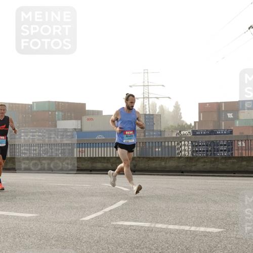 03.10.2026 - Köhlbrandbrückenlauf Michael Burmester http://msf.ph/oto/10769808 03.10.2026 09:12:38 Position 3  meine-sportfotos.de
