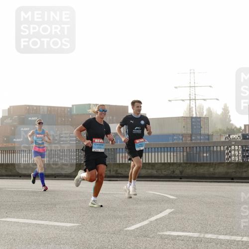 03.10.2026 - Köhlbrandbrückenlauf Michael Burmester http://msf.ph/oto/10769821 03.10.2026 09:12:40 Position 3  meine-sportfotos.de
