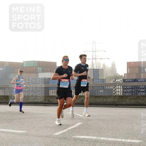 03.10.2026 - Köhlbrandbrückenlauf Michael Burmester http://msf.ph/oto/10769828 03.10.2026 09:12:40 Position 3 2235, 3769 meine-sportfotos.de