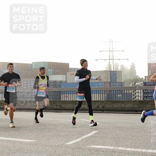 03.10.2026 - Köhlbrandbrückenlauf Michael Burmester http://msf.ph/oto/10769837 03.10.2026 09:12:42 Position 3 2114, 2340 meine-sportfotos.de
