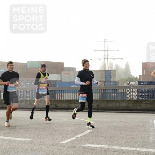 03.10.2026 - Köhlbrandbrückenlauf Michael Burmester http://msf.ph/oto/10769839 03.10.2026 09:12:43 Position 3 1102, 1575 meine-sportfotos.de