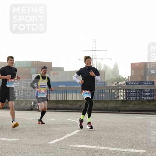 03.10.2026 - Köhlbrandbrückenlauf Michael Burmester http://msf.ph/oto/10769843 03.10.2026 09:12:43 Position 3 5, 1342, 1575 meine-sportfotos.de