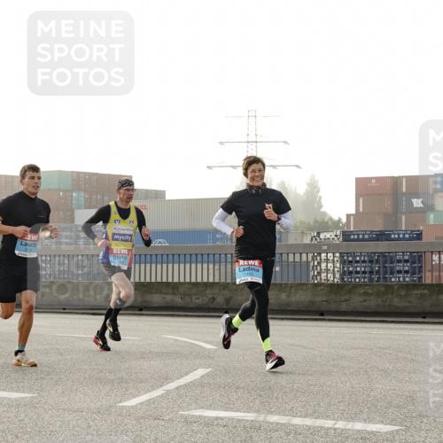 03.10.2026 - Köhlbrandbrückenlauf Michael Burmester http://msf.ph/oto/10769845 03.10.2026 09:12:43 Position 3 2114, 1102, 1575 meine-sportfotos.de