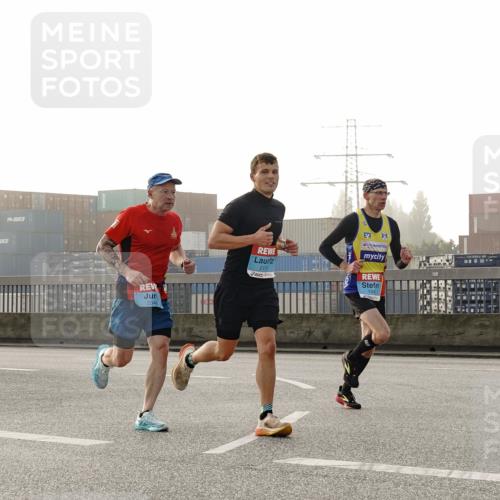 03.10.2026 - Köhlbrandbrückenlauf Michael Burmester http://msf.ph/oto/10769848 03.10.2026 09:12:44 Position 3 19, 134, 2114, 2340, 1102 meine-sportfotos.de