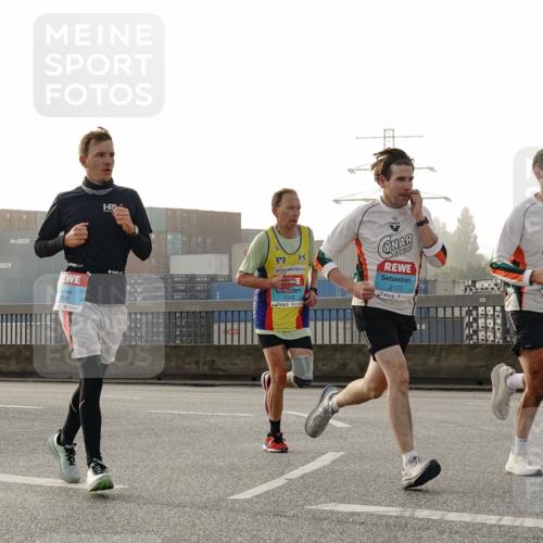 03.10.2026 - Köhlbrandbrückenlauf Michael Burmester http://msf.ph/oto/10769863 03.10.2026 09:12:46 Position 3 2133, 798, 1349, 2177, 1066 meine-sportfotos.de