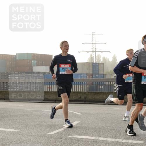 03.10.2026 - Köhlbrandbrückenlauf Michael Burmester http://msf.ph/oto/10769879 03.10.2026 09:12:49 Position 3 164, 2133 meine-sportfotos.de