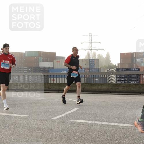 03.10.2026 - Köhlbrandbrückenlauf Michael Burmester http://msf.ph/oto/10769893 03.10.2026 09:12:52 Position 3 1553, 2048 meine-sportfotos.de