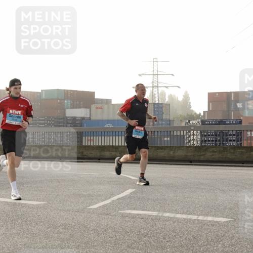 03.10.2026 - Köhlbrandbrückenlauf Michael Burmester http://msf.ph/oto/10769895 03.10.2026 09:12:52 Position 3  meine-sportfotos.de