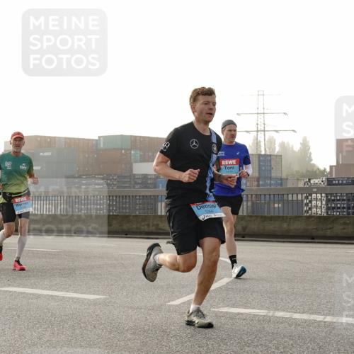 03.10.2026 - Köhlbrandbrückenlauf Michael Burmester http://msf.ph/oto/10769908 03.10.2026 09:12:54 Position 3 1264, 1515 meine-sportfotos.de