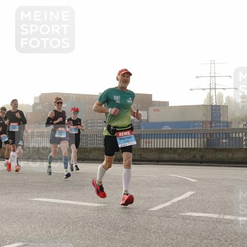 03.10.2026 - Köhlbrandbrückenlauf Michael Burmester http://msf.ph/oto/10769914 03.10.2026 09:12:55 Position 3 1506 meine-sportfotos.de