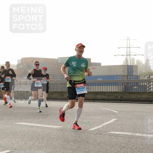 03.10.2026 - Köhlbrandbrückenlauf Michael Burmester http://msf.ph/oto/10769916 03.10.2026 09:12:55 Position 3 197, 1506 meine-sportfotos.de