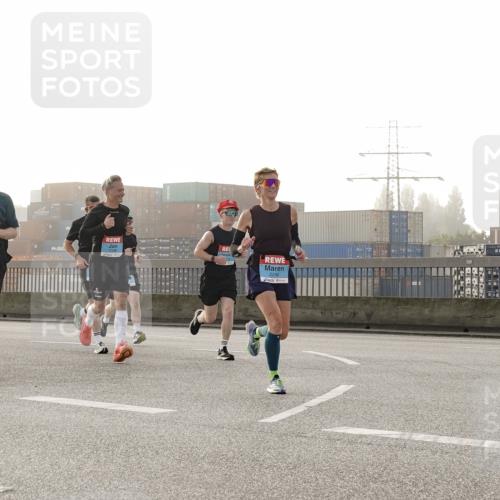 03.10.2026 - Köhlbrandbrückenlauf Michael Burmester http://msf.ph/oto/10769923 03.10.2026 09:12:56 Position 3 2246 meine-sportfotos.de