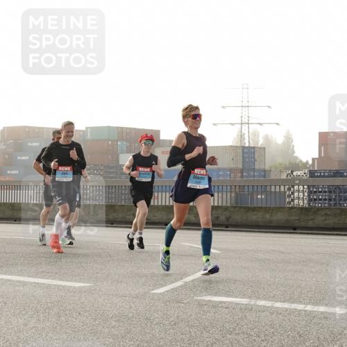 03.10.2026 - Köhlbrandbrückenlauf Michael Burmester http://msf.ph/oto/10769927 03.10.2026 09:12:56 Position 3 1114, 2188 meine-sportfotos.de