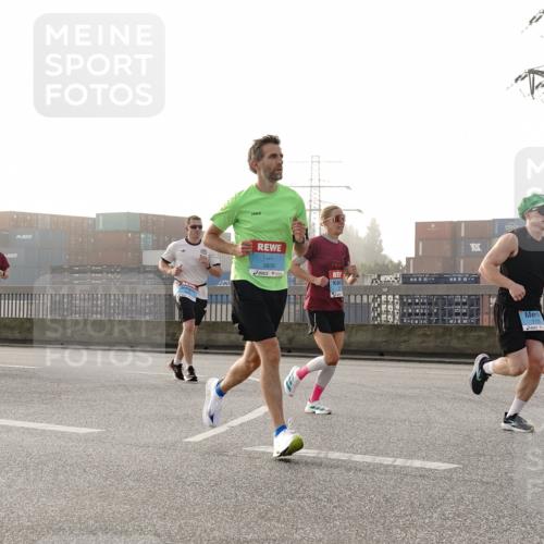 03.10.2026 - Köhlbrandbrückenlauf Michael Burmester http://msf.ph/oto/10769948 03.10.2026 09:12:59 Position 3 3830 meine-sportfotos.de
