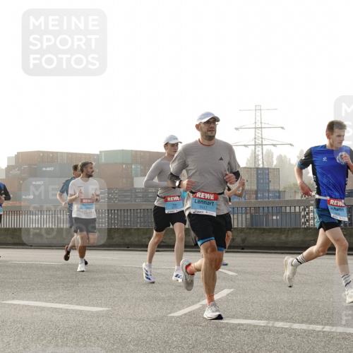 03.10.2026 - Köhlbrandbrückenlauf Michael Burmester http://msf.ph/oto/10769977 03.10.2026 09:13:02 Position 3 3771, 2317 meine-sportfotos.de