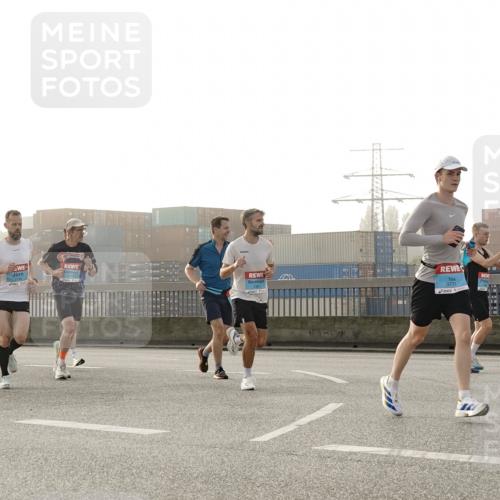 03.10.2026 - Köhlbrandbrückenlauf Michael Burmester http://msf.ph/oto/10769980 03.10.2026 09:13:03 Position 3 3771, 231 meine-sportfotos.de