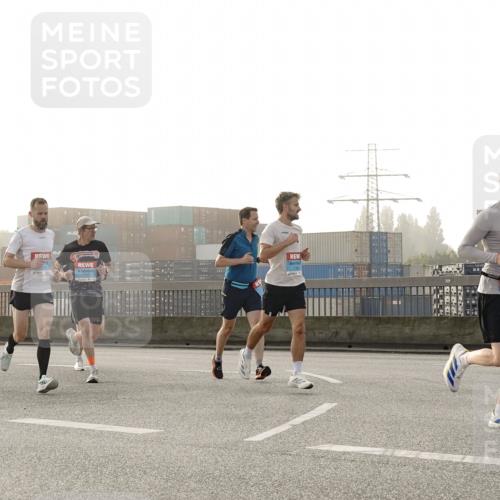 03.10.2026 - Köhlbrandbrückenlauf Michael Burmester http://msf.ph/oto/10769984 03.10.2026 09:13:03 Position 3 3771 meine-sportfotos.de