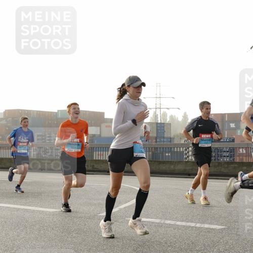 03.10.2026 - Köhlbrandbrückenlauf Michael Burmester http://msf.ph/oto/10770023 03.10.2026 09:13:09 Position 3 1228 meine-sportfotos.de