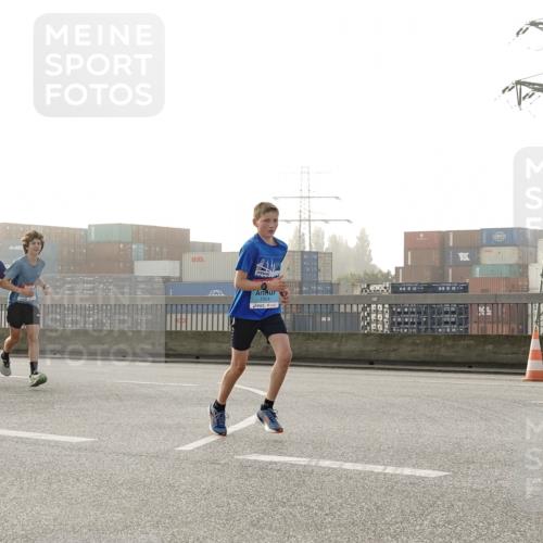 03.10.2026 - Köhlbrandbrückenlauf Michael Burmester http://msf.ph/oto/10770032 03.10.2026 09:13:11 Position 3 2216, 122 meine-sportfotos.de