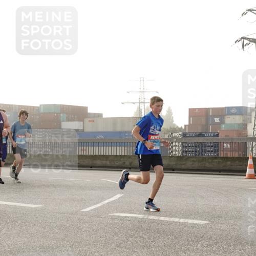 03.10.2026 - Köhlbrandbrückenlauf Michael Burmester http://msf.ph/oto/10770035 03.10.2026 09:13:11 Position 3  meine-sportfotos.de