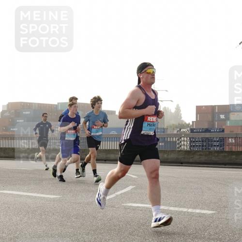 03.10.2026 - Köhlbrandbrückenlauf Michael Burmester http://msf.ph/oto/10770043 03.10.2026 09:13:12 Position 3 2216 meine-sportfotos.de