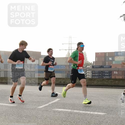03.10.2026 - Köhlbrandbrückenlauf Michael Burmester http://msf.ph/oto/10770073 03.10.2026 09:13:16 Position 3 00, 1421 meine-sportfotos.de