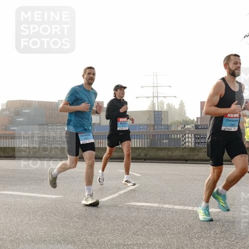 03.10.2026 - Köhlbrandbrückenlauf Michael Burmester http://msf.ph/oto/10770083 03.10.2026 09:13:18 Position 3 2347, 2365, 00 meine-sportfotos.de