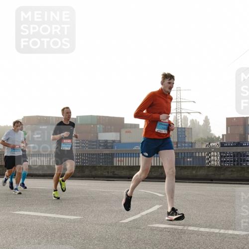 03.10.2026 - Köhlbrandbrückenlauf Michael Burmester http://msf.ph/oto/10770100 03.10.2026 09:13:20 Position 3 112 meine-sportfotos.de