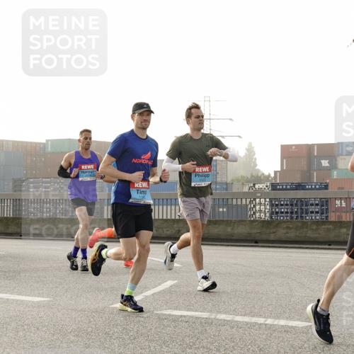 03.10.2026 - Köhlbrandbrückenlauf Michael Burmester http://msf.ph/oto/10770130 03.10.2026 09:13:24 Position 3 24, 2099, 136 meine-sportfotos.de