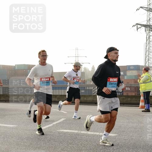 03.10.2026 - Köhlbrandbrückenlauf Michael Burmester http://msf.ph/oto/10770149 03.10.2026 09:13:26 Position 3 1101, 24, 2099 meine-sportfotos.de