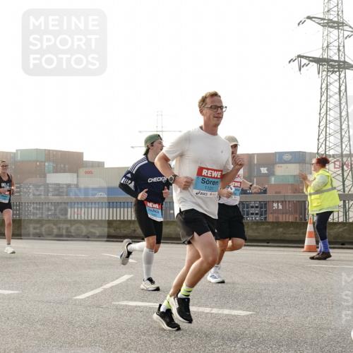 03.10.2026 - Köhlbrandbrückenlauf Michael Burmester http://msf.ph/oto/10770151 03.10.2026 09:13:26 Position 3 1101 meine-sportfotos.de