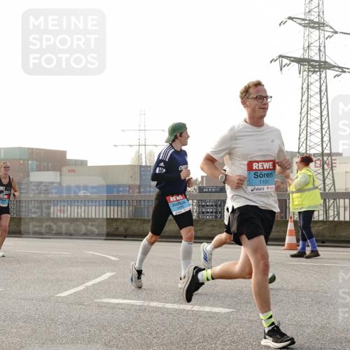 03.10.2026 - Köhlbrandbrückenlauf Michael Burmester http://msf.ph/oto/10770154 03.10.2026 09:13:26 Position 3 3699, 1101 meine-sportfotos.de