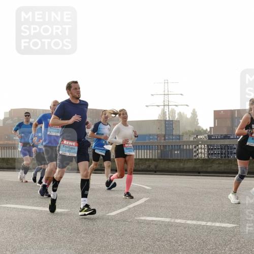 03.10.2026 - Köhlbrandbrückenlauf Michael Burmester http://msf.ph/oto/10770167 03.10.2026 09:13:28 Position 3 1713, 2301 meine-sportfotos.de