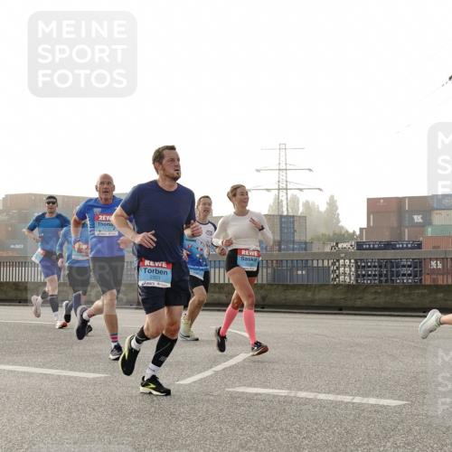 03.10.2026 - Köhlbrandbrückenlauf Michael Burmester http://msf.ph/oto/10770171 03.10.2026 09:13:28 Position 3 1713, 2301 meine-sportfotos.de