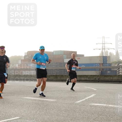 03.10.2026 - Köhlbrandbrückenlauf Michael Burmester http://msf.ph/oto/10770202 03.10.2026 09:13:33 Position 3  meine-sportfotos.de