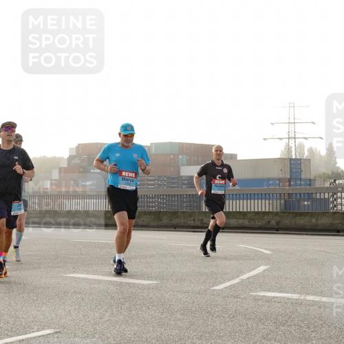 03.10.2026 - Köhlbrandbrückenlauf Michael Burmester http://msf.ph/oto/10770203 03.10.2026 09:13:33 Position 3  meine-sportfotos.de