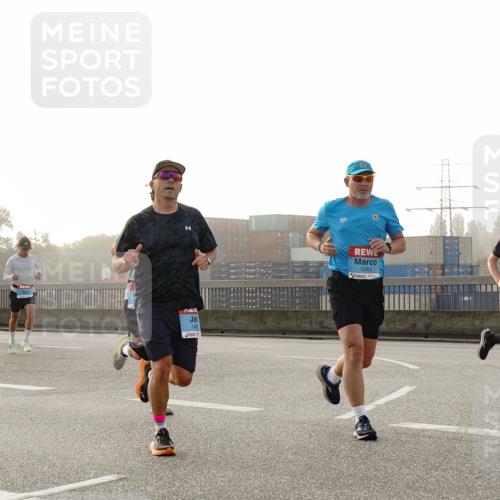 03.10.2026 - Köhlbrandbrückenlauf Michael Burmester http://msf.ph/oto/10770210 03.10.2026 09:13:33 Position 3 14, 1262, 1531 meine-sportfotos.de
