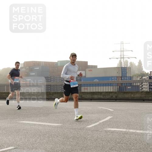 03.10.2026 - Köhlbrandbrückenlauf Michael Burmester http://msf.ph/oto/10770225 03.10.2026 09:13:36 Position 3  meine-sportfotos.de