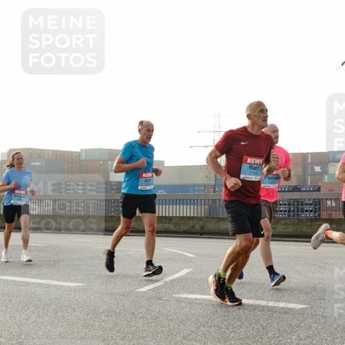 03.10.2026 - Köhlbrandbrückenlauf Michael Burmester http://msf.ph/oto/10770291 03.10.2026 09:13:48 Position 3 2150 meine-sportfotos.de