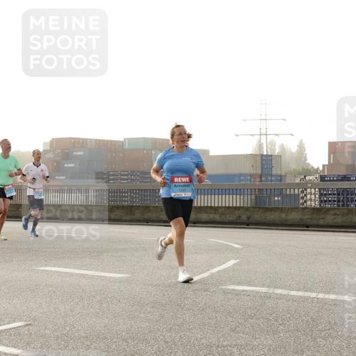 03.10.2026 - Köhlbrandbrückenlauf Michael Burmester http://msf.ph/oto/10770299 03.10.2026 09:13:49 Position 3 1267, 2333 meine-sportfotos.de